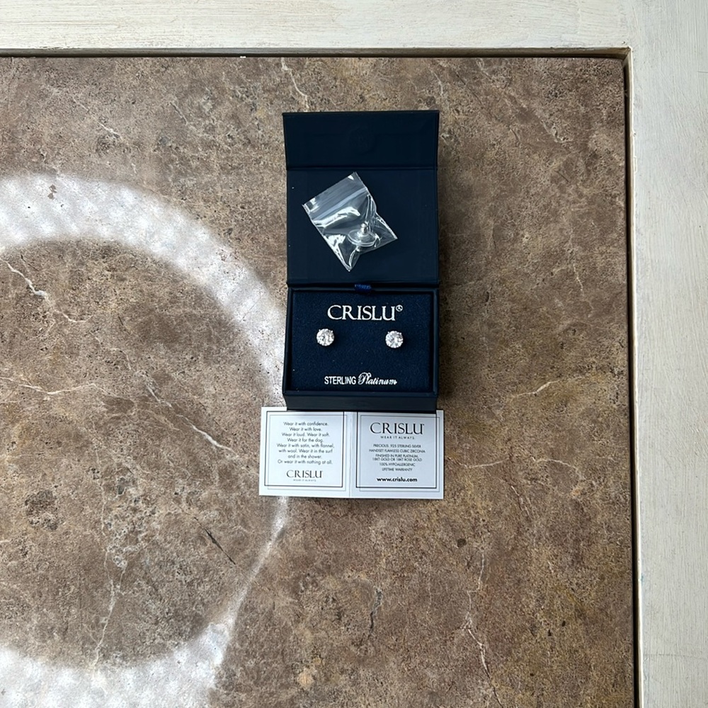 Crislu Solitare Stud Earrings